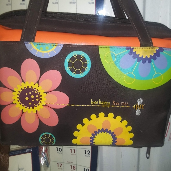 Purses - Picture 4 of 9